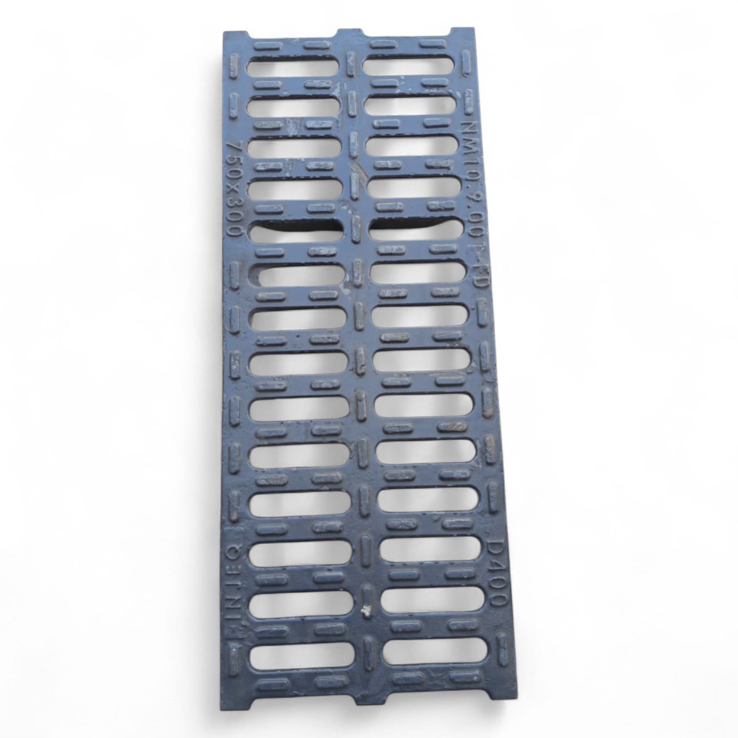 GRILLE PLATE DE CANIVEAU  CLASSE D400 POUR CADRE EN CORNIERE 30